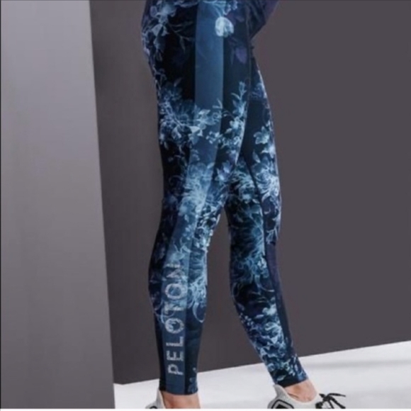 WITH wear it with heart leggings Peloton - Picture 6 of 6